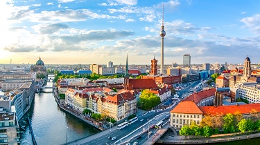 Vue aérienne d’un coucher de soleil sur Berlin, en Allemagne