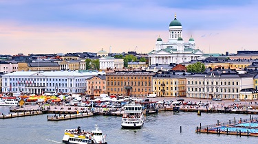 Helsinki, en Finlande, renferme plusieurs ports en son centre.
