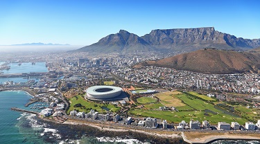 Vue aérienne de la ville du Cap, de l’Afrique du Sud et du port de la baie de la Table.