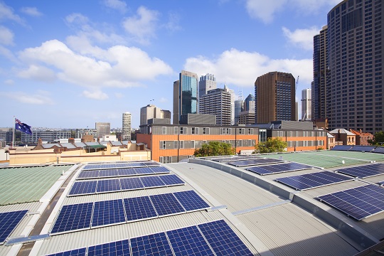 Des panneaux solaires sur un toit à Sydney