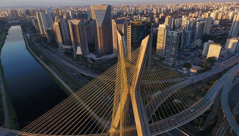 Le pont Octávio Frias de Oliveira à São Paulo, au Brésil