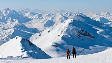 Alpine skiing on glacier