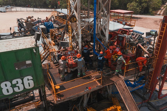 Workers on oil rig in Mexico