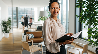 Image d’une femme dans un milieu de travail