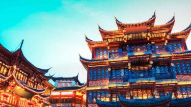  An ornamental building in Asia: Knowledge about international markets prepares you for the competition.